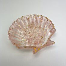 Load image into Gallery viewer, Orgonite | Shell Dish | 110mm