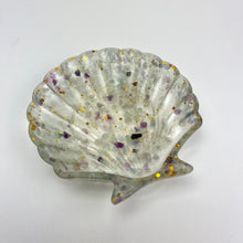 Load image into Gallery viewer, Orgonite | Shell Dish | 110mm