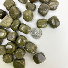 Load image into Gallery viewer, Serpentine | Tumbled | 20-35mm | Kilo | India