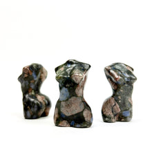 Load image into Gallery viewer, Female Forms | 50mm | Single