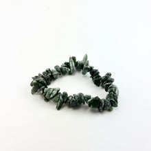 Load image into Gallery viewer, Crystal Chip Bracelets