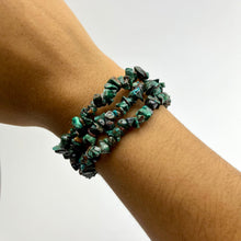 Load image into Gallery viewer, Crystal Chip Bracelets