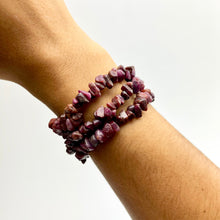 Load image into Gallery viewer, Crystal Chip Bracelets