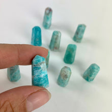 Load image into Gallery viewer, Standing Tapered Mini Points | 20-35mm | Brazil