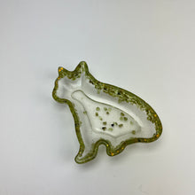 Load image into Gallery viewer, Orgonite | Cat Dish | 115mm
