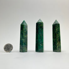 Load image into Gallery viewer, Emerald | Polished Points | 90mm
