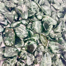 Load image into Gallery viewer, Seraphinite Tumbled | 200 gram bag
