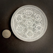 Load image into Gallery viewer, *Chakra Selenite Round Crystal Charging Plate | 10cm | Morocco
