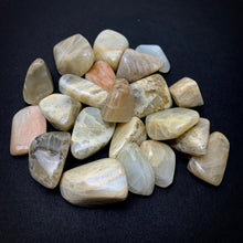 Load image into Gallery viewer, Moonstone | Tumbled | India | 20-40mm | 1lb
