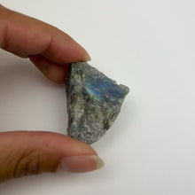 Load and play video in Gallery viewer, Labradorite | Rough | 35-45mm | 1 lb
