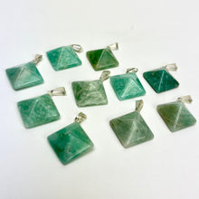 Load image into Gallery viewer, *Pyramid Pendants | 20-25mm | Brazil
