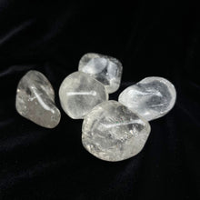 Load image into Gallery viewer, *Clear Quartz | Natural Palm stones | Brazil | 45-60mm
